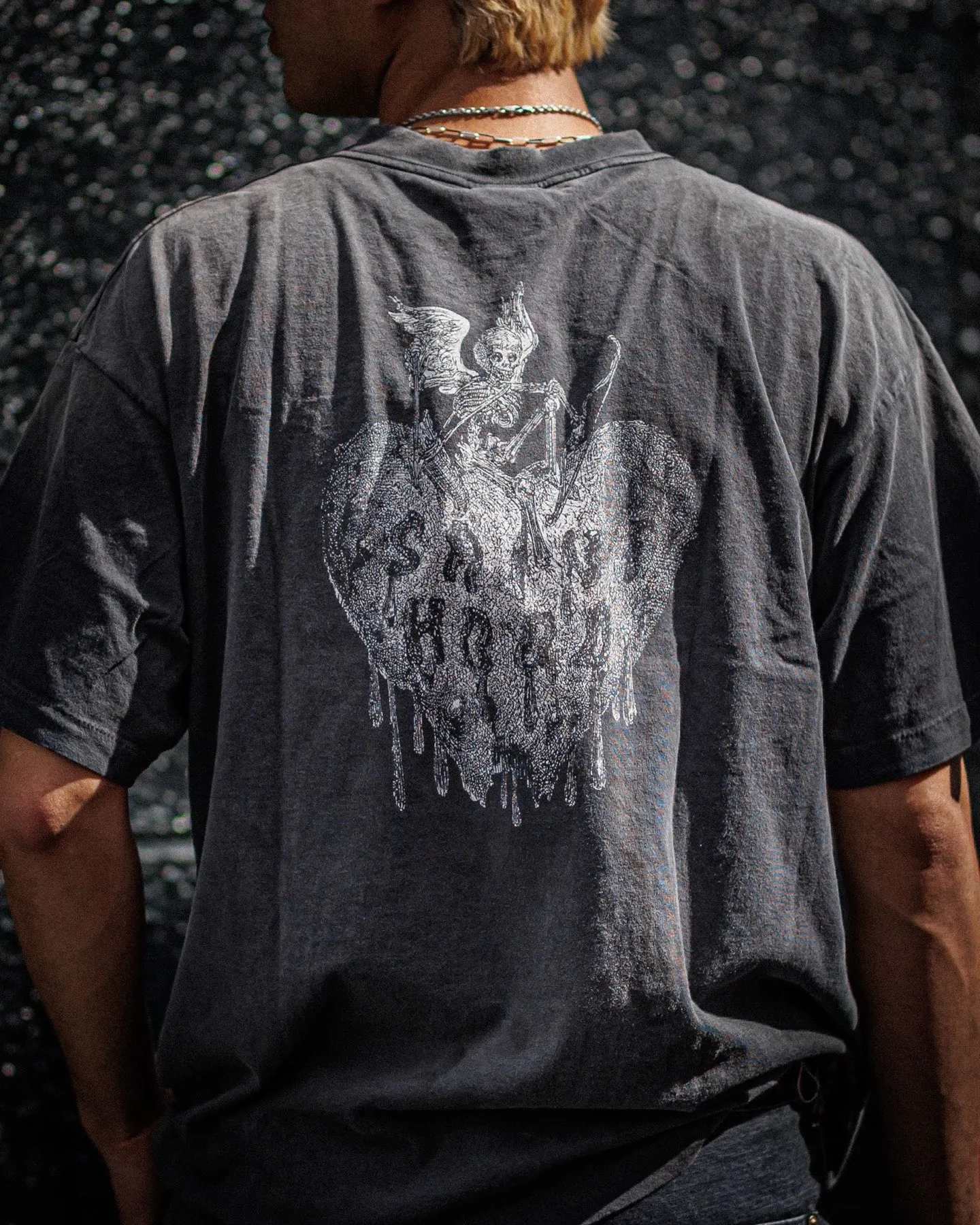 SAINT Mxxxxxx × NEIGHBORHOOD STHD . SS TEE FEARLESS/BLK NBHD Takizawa Shinsuke co-branded whiskey label/love skull angel distressed short sleeves washed black S-XL tube weave without side seam fabric ready-made Assute dyeing custom-woven NBHD co-branded main mark washed mark truly correct version top-level printing process restoration distressed treatment